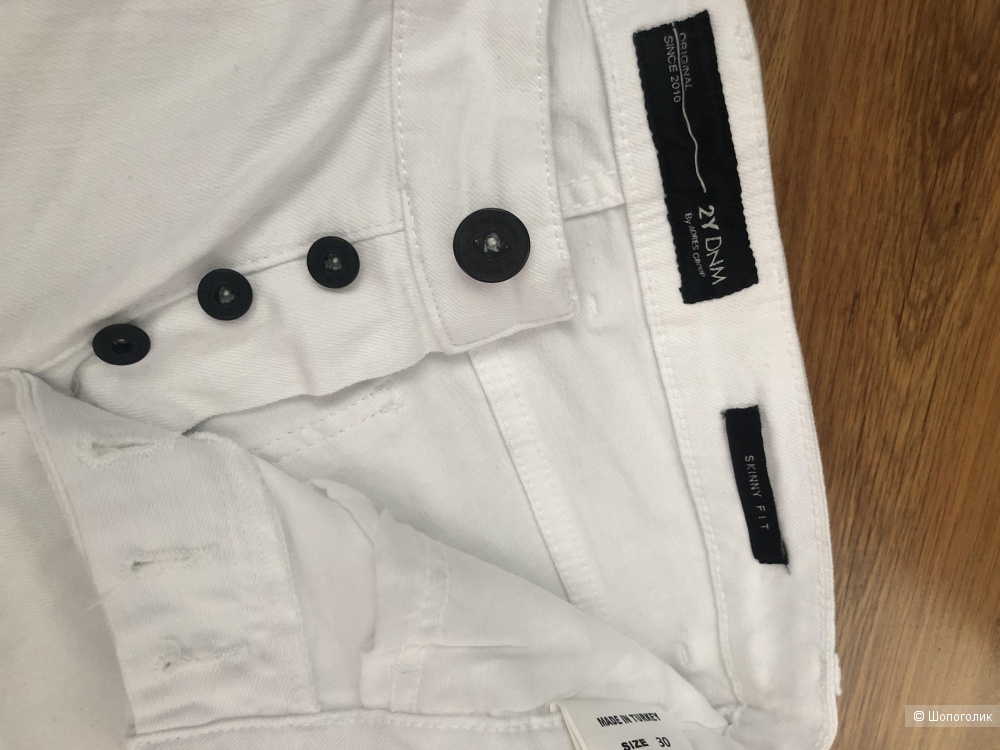 Белые джинсы   2Y DNM by adres group. размер 30 (М)