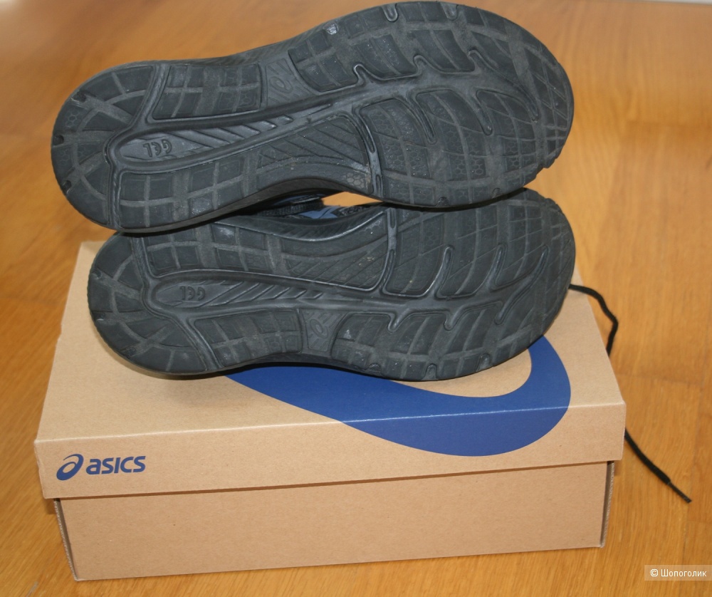 Кроссовки мужские ASICS, размер 9US/42,5 EUR