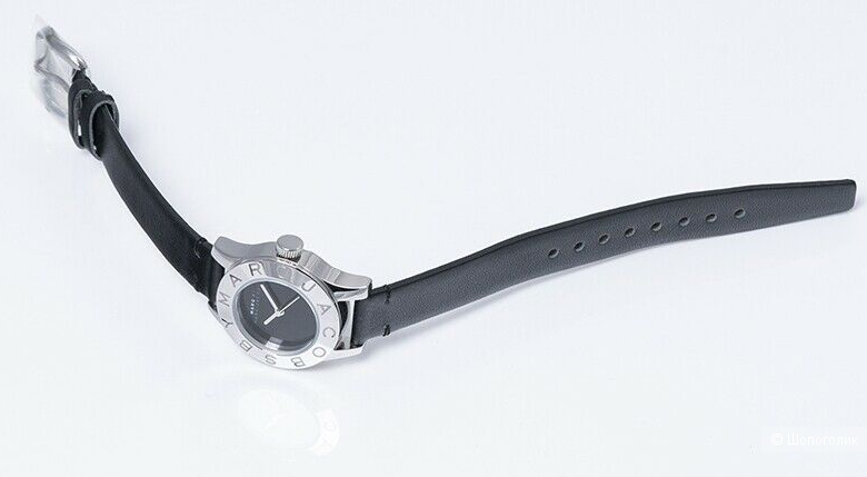 Женские наручные часы Marc Jacobs.