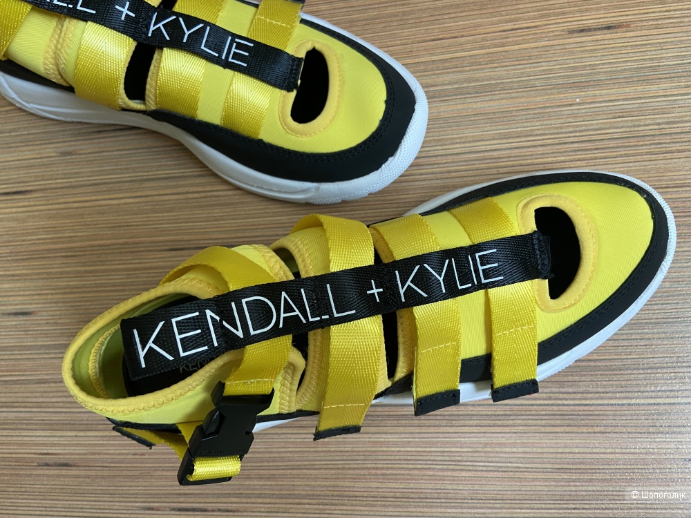 Кроссовки Kendall + Kylie, p.US 9-9,5
