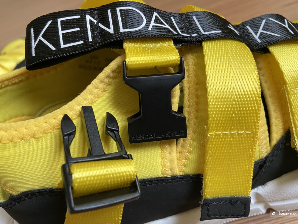 Кроссовки Kendall + Kylie, p.US 9-9,5