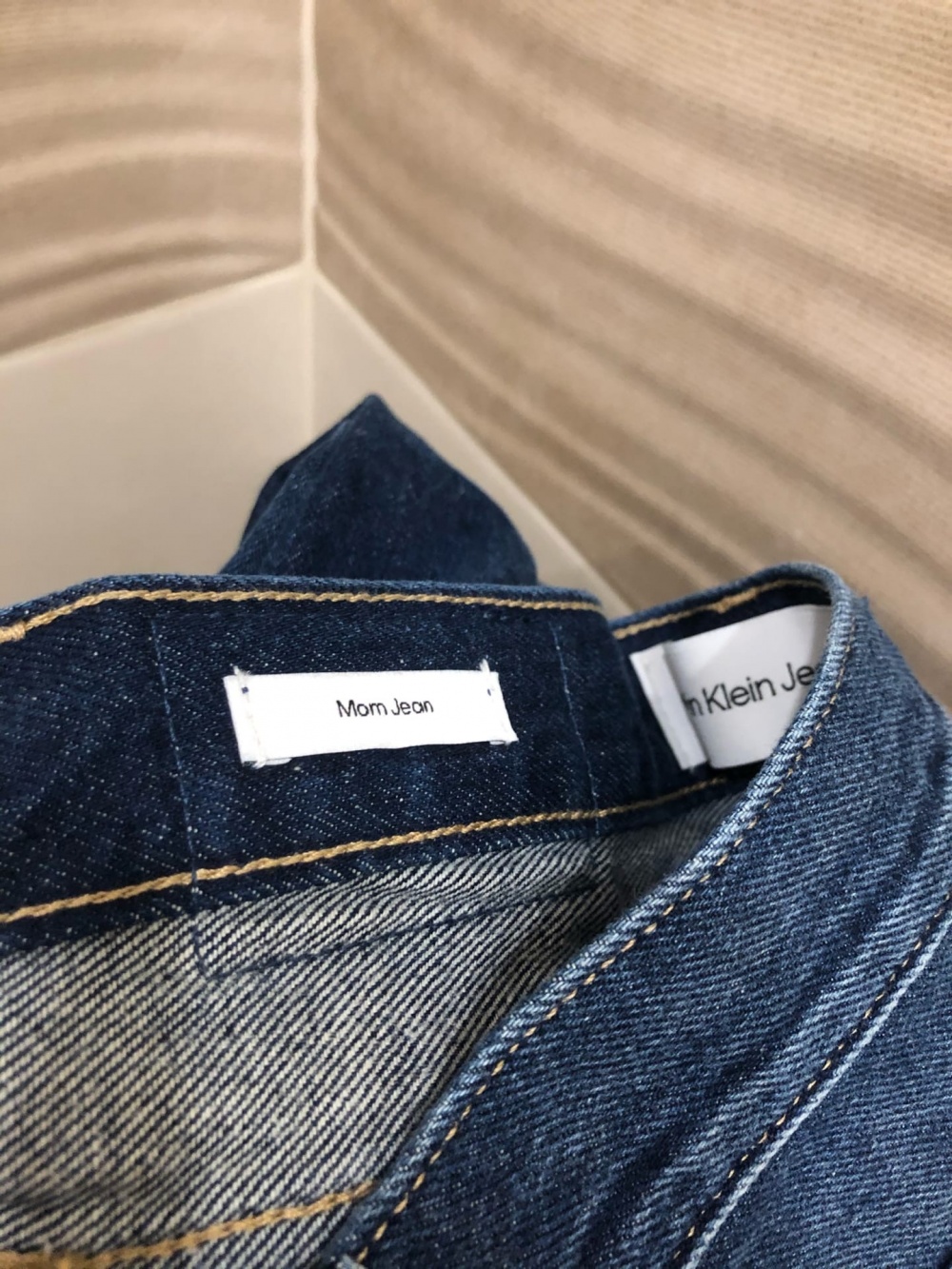 Женские джинсы Calvin Klein.Размер W 28.