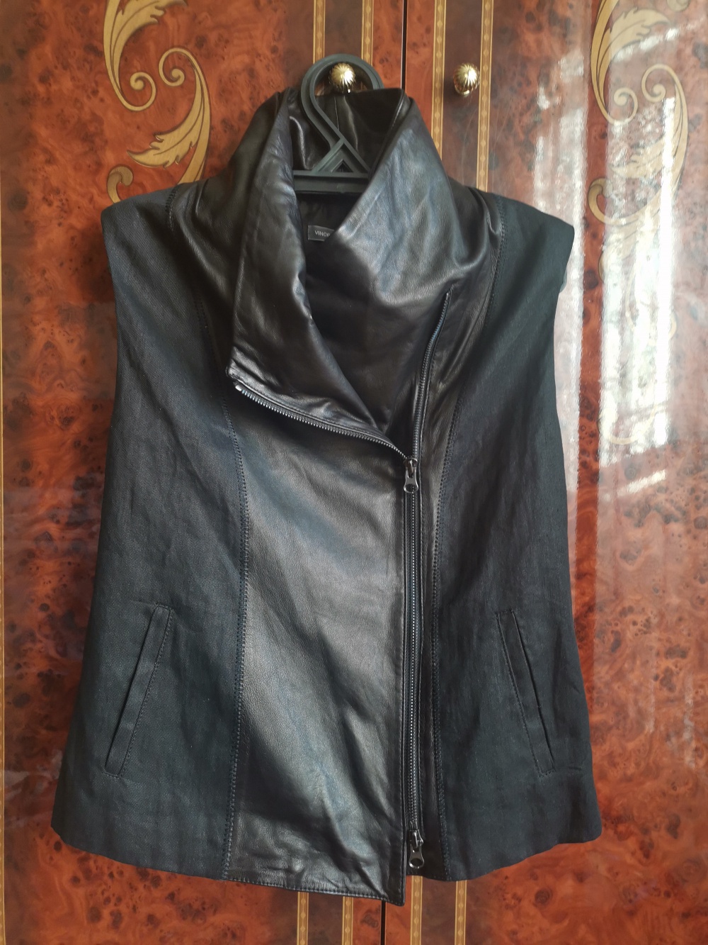 Жилет Vince., размер 42-44, 44 росс.