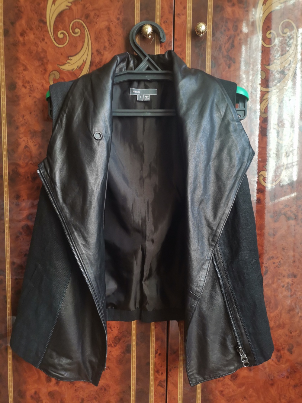 Жилет Vince., размер 42-44, 44 росс.