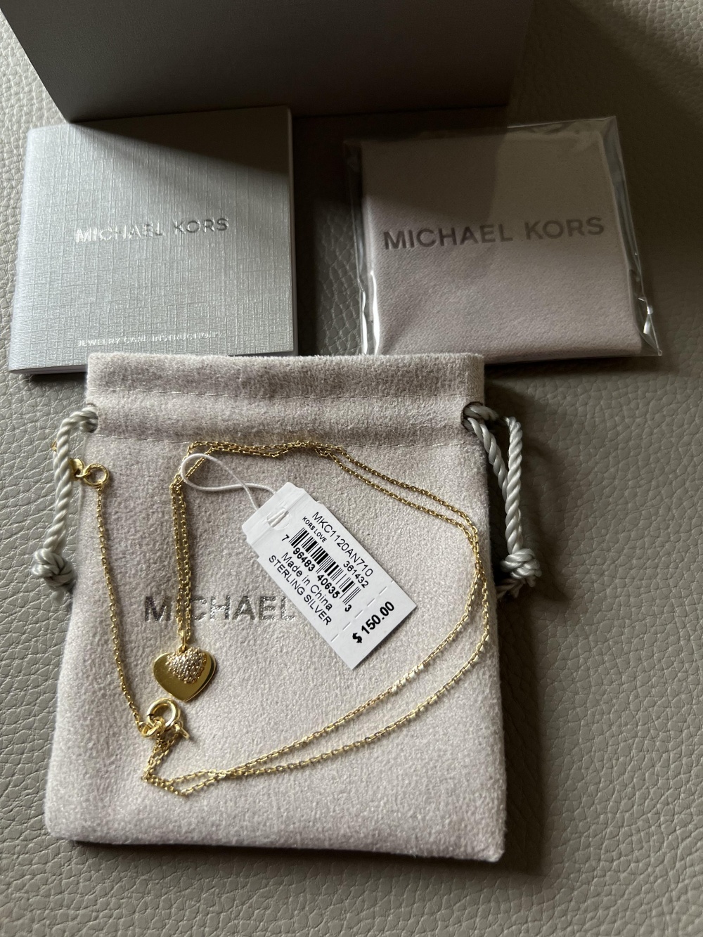 Подвеска на цепочке Michael Kors