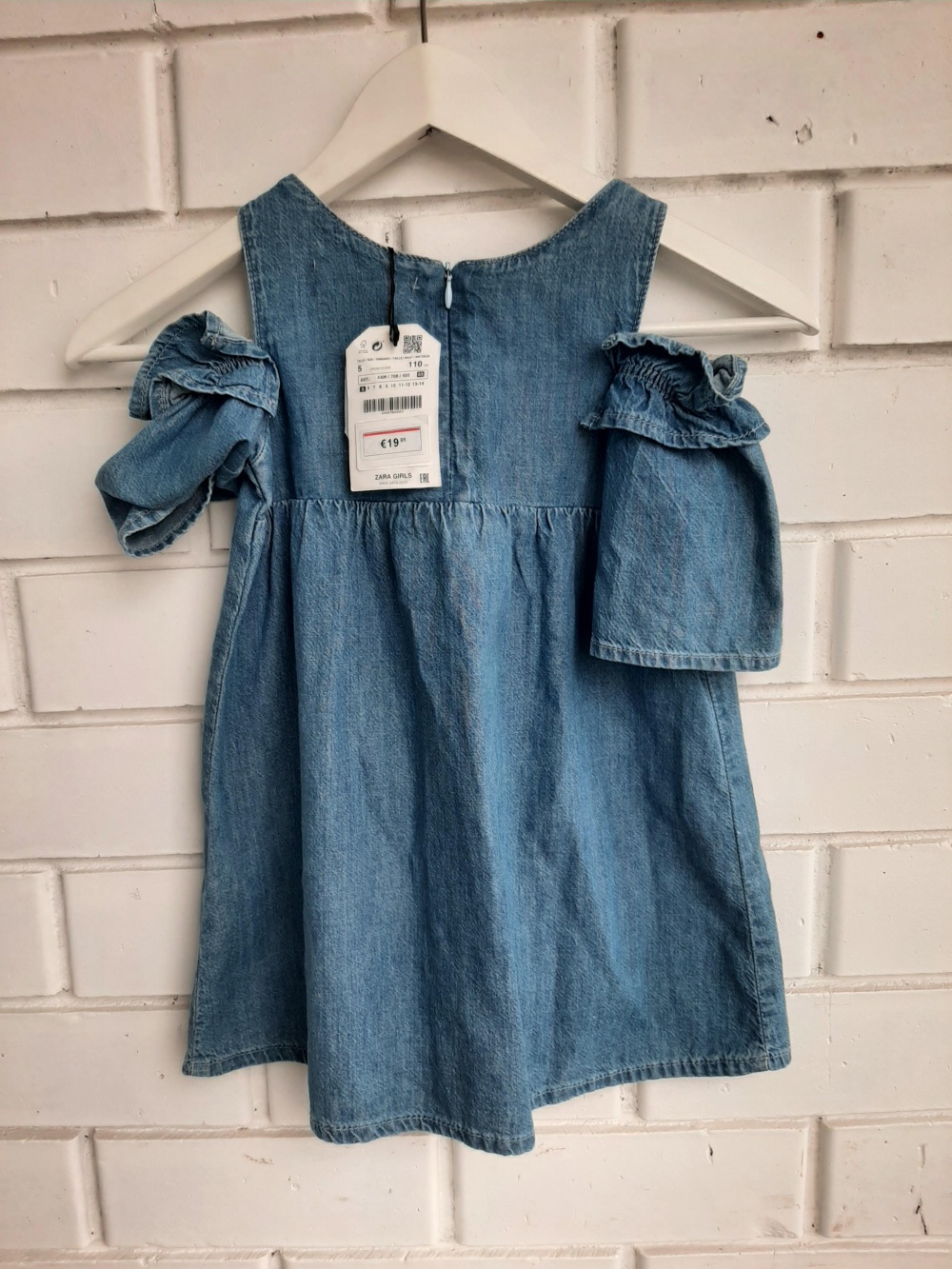 Платье Zara на девочку 4-5 лет (110 см)