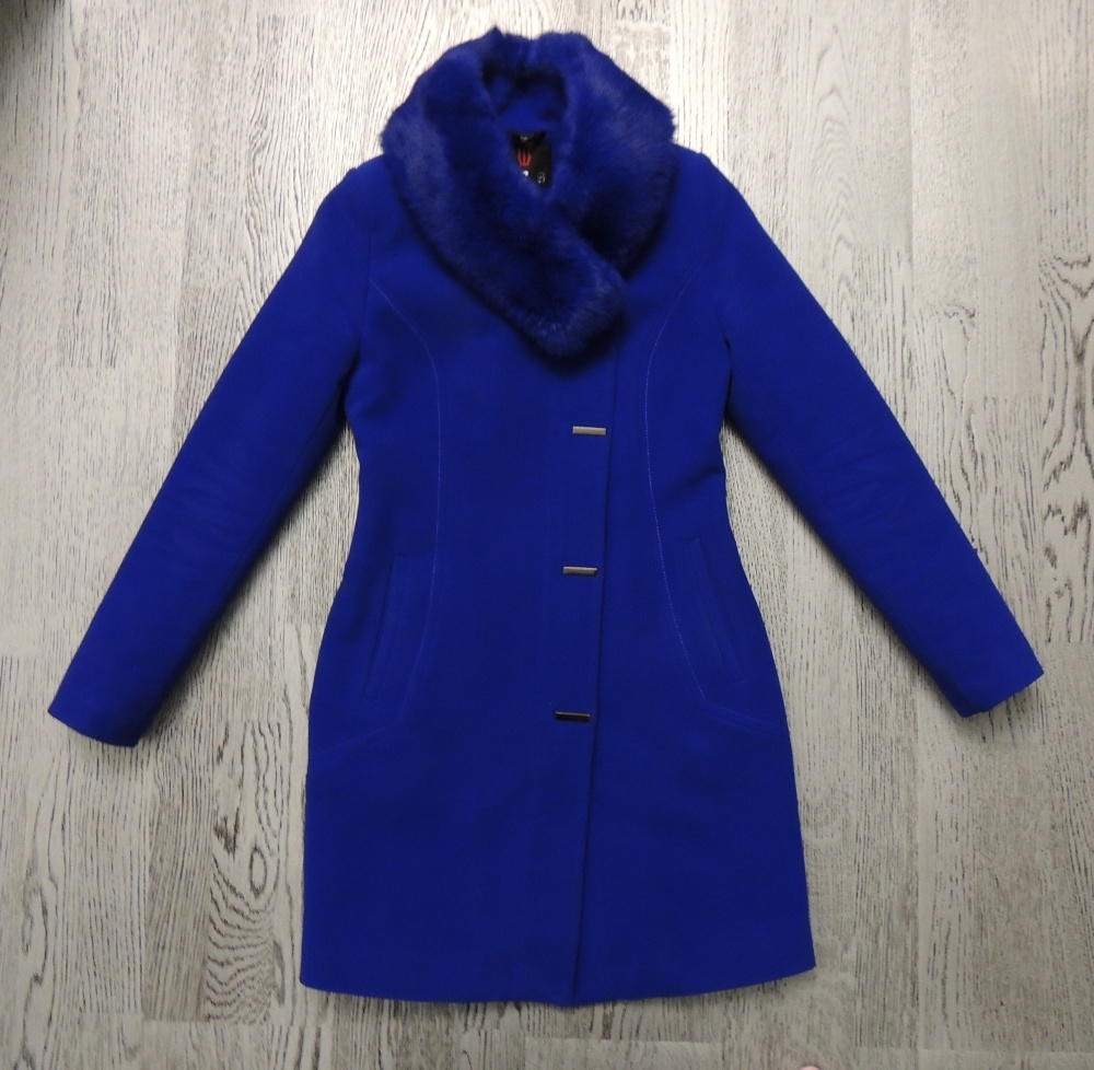 Пальто 40 размер FCS