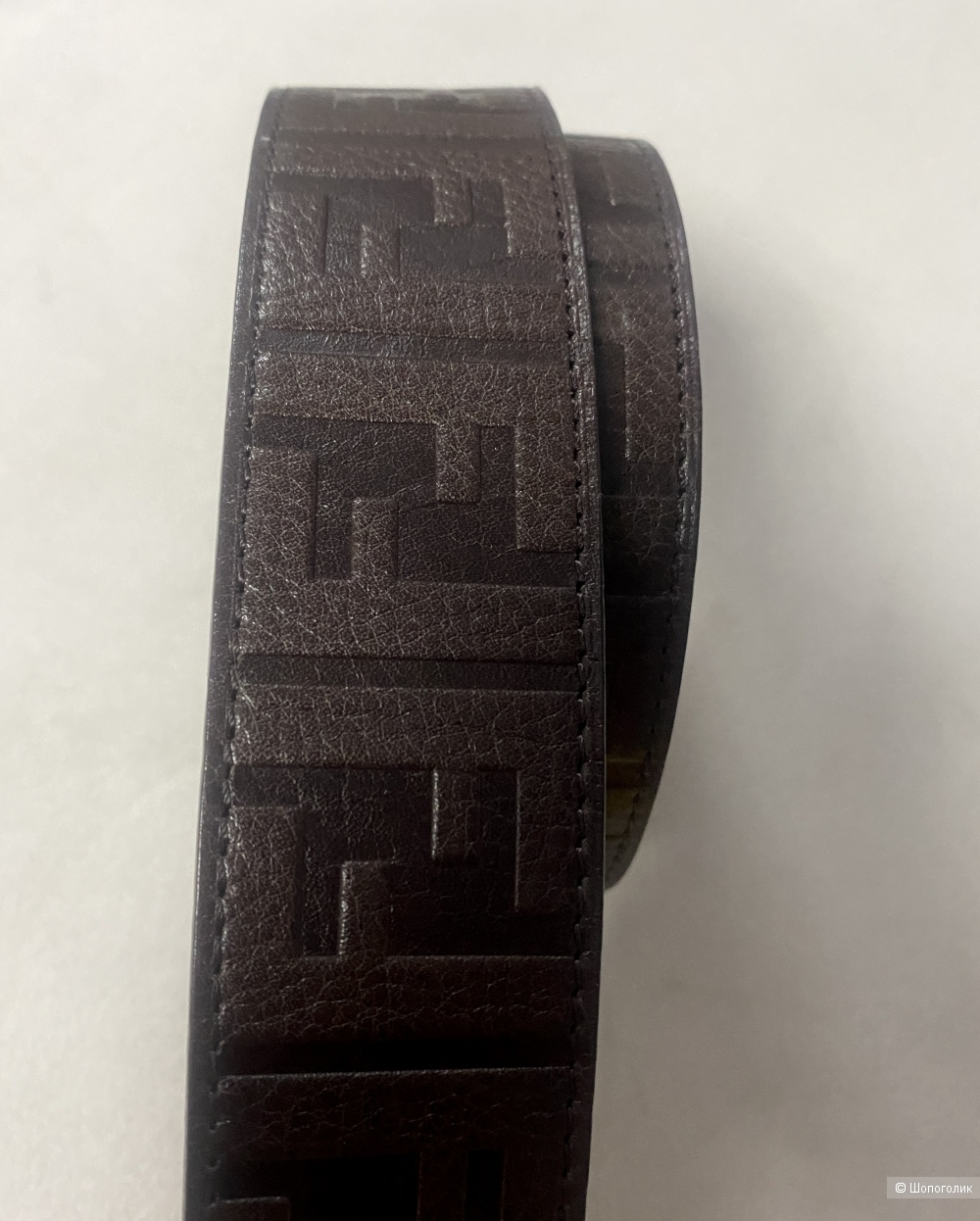 Ремень Fendi.