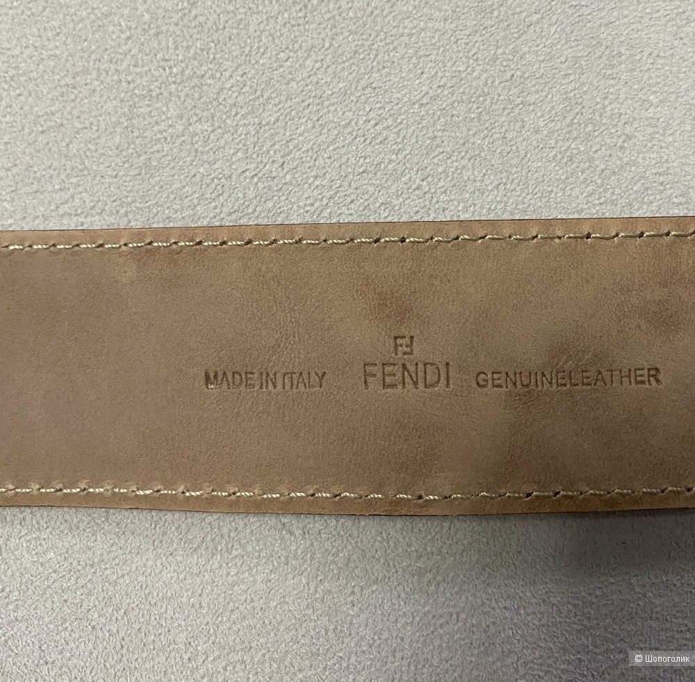 Ремень Fendi.