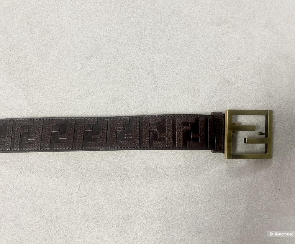 Ремень Fendi.