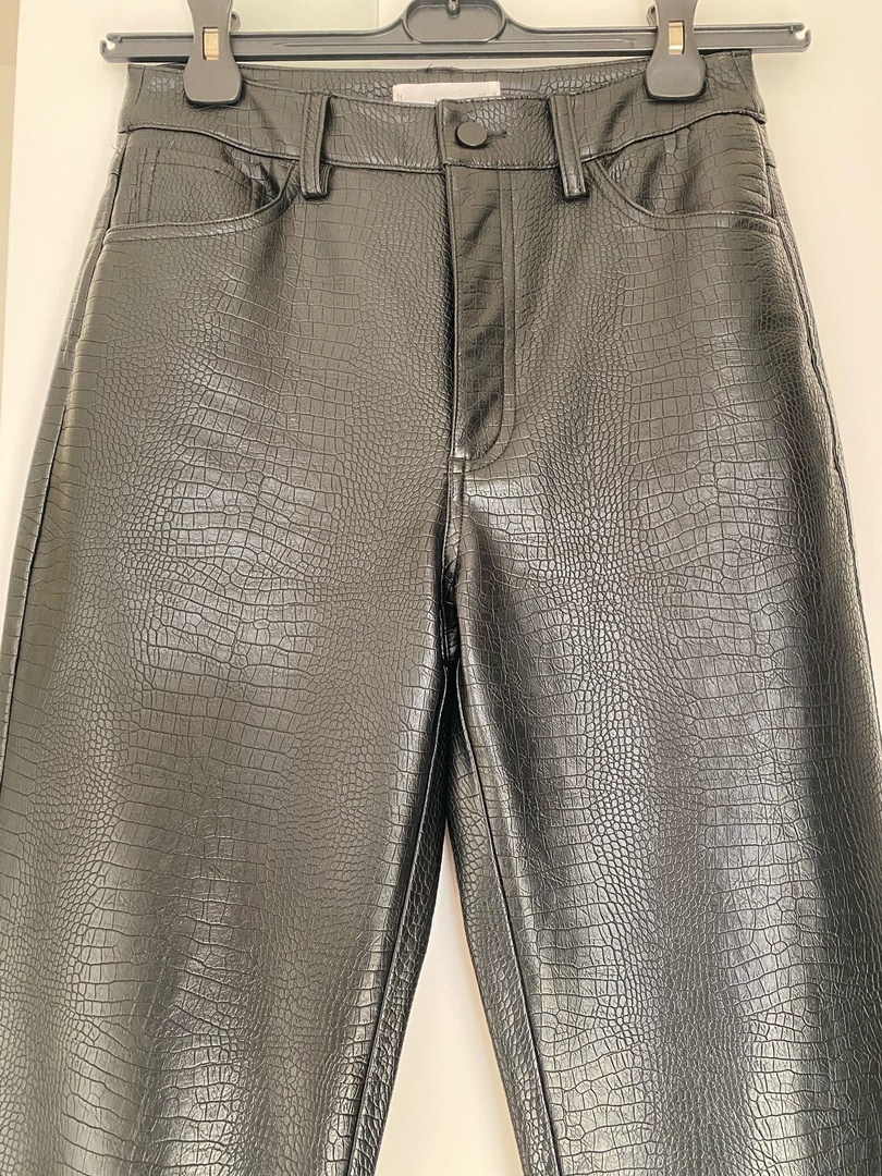 Кожаные брюки Mango, размер 36 (рос. 42-44)