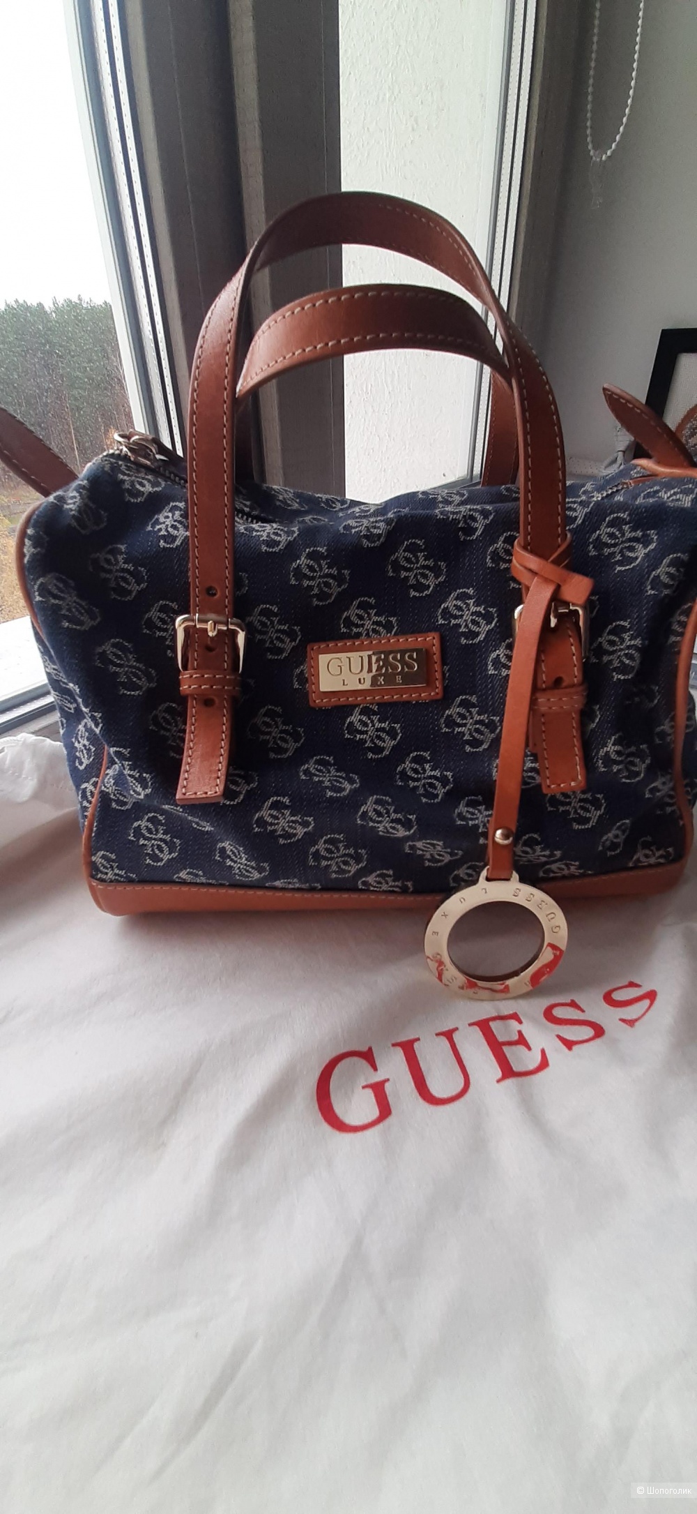 Сумочка Guess Luxe, размер S-M