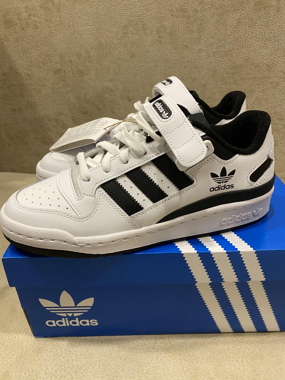 Кроссовки Adidas Forum Low (38,5).