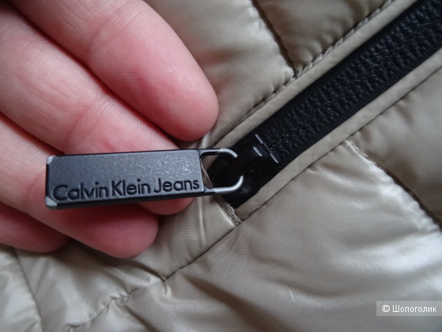 Пуховик Calvin Klein Jeans, размер XS,S