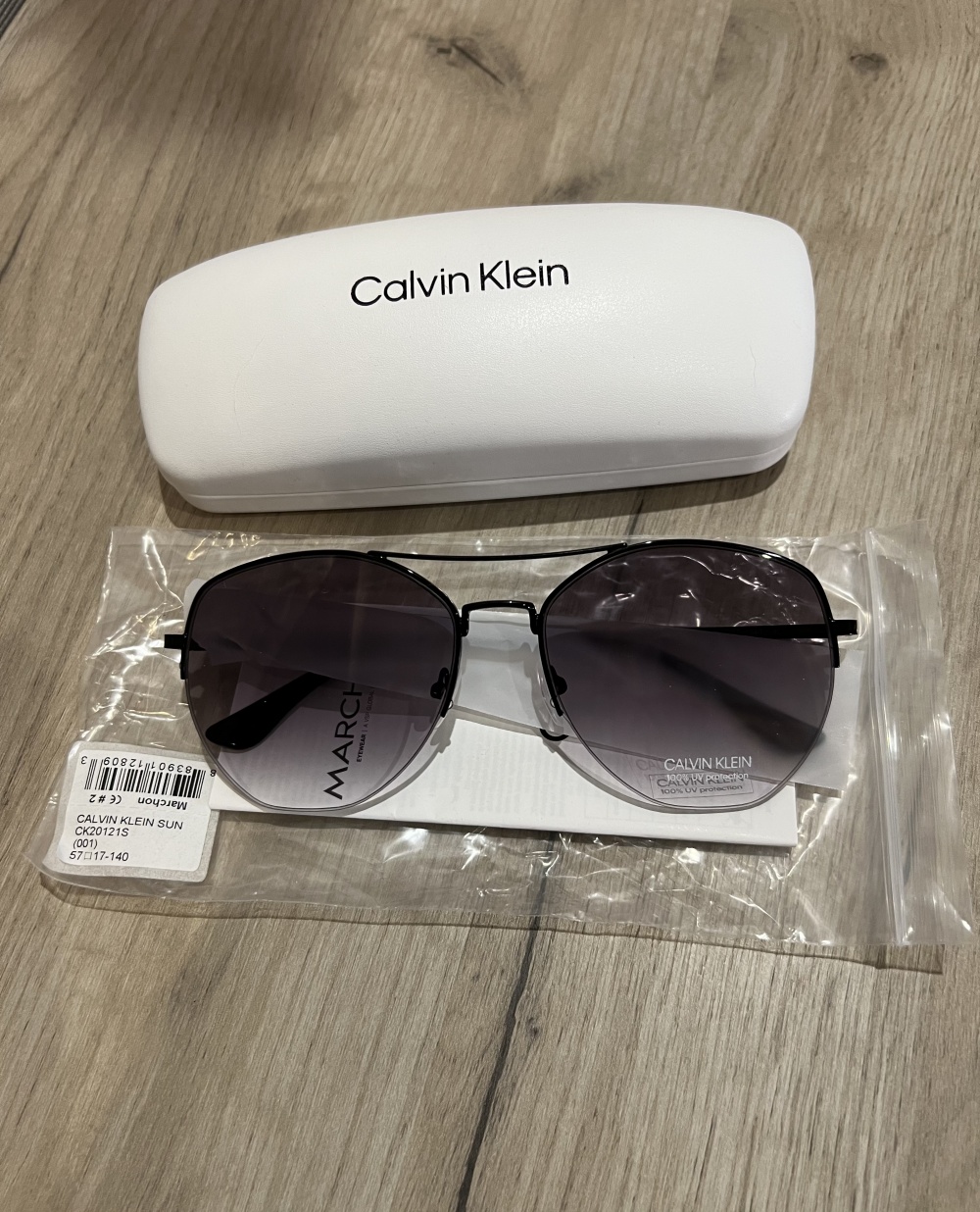 Женские очки Calvin Klein