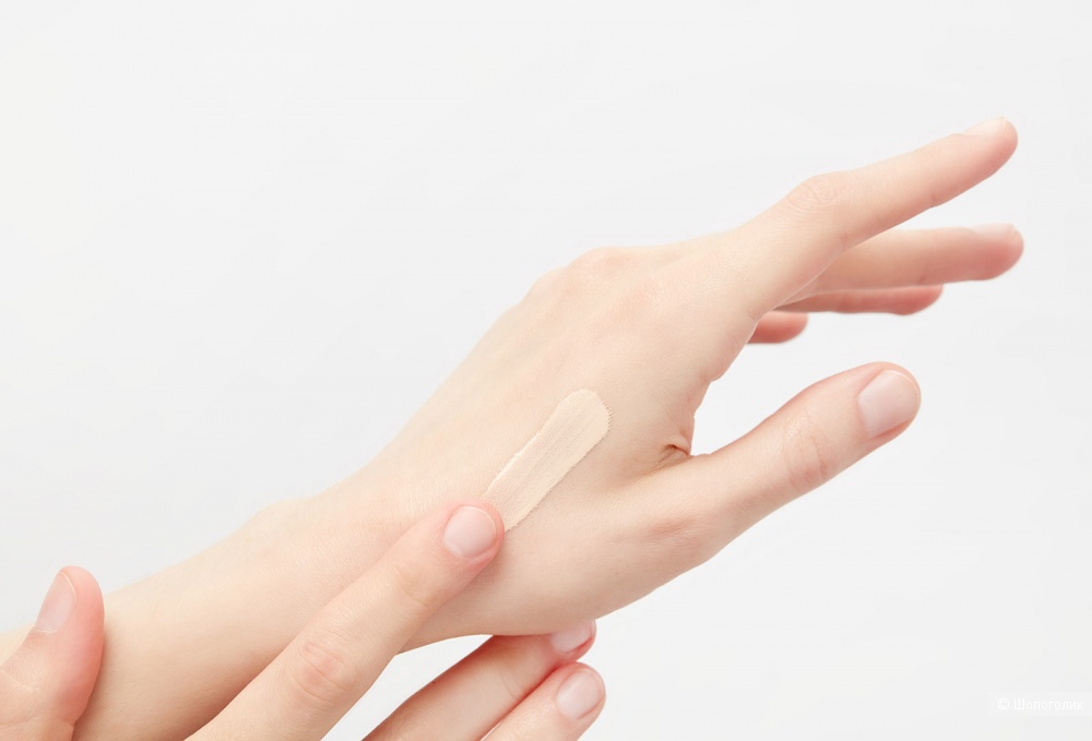 Тональный флюид Shiseido Synchro Skin Glow (Neutral 1), 30 ml