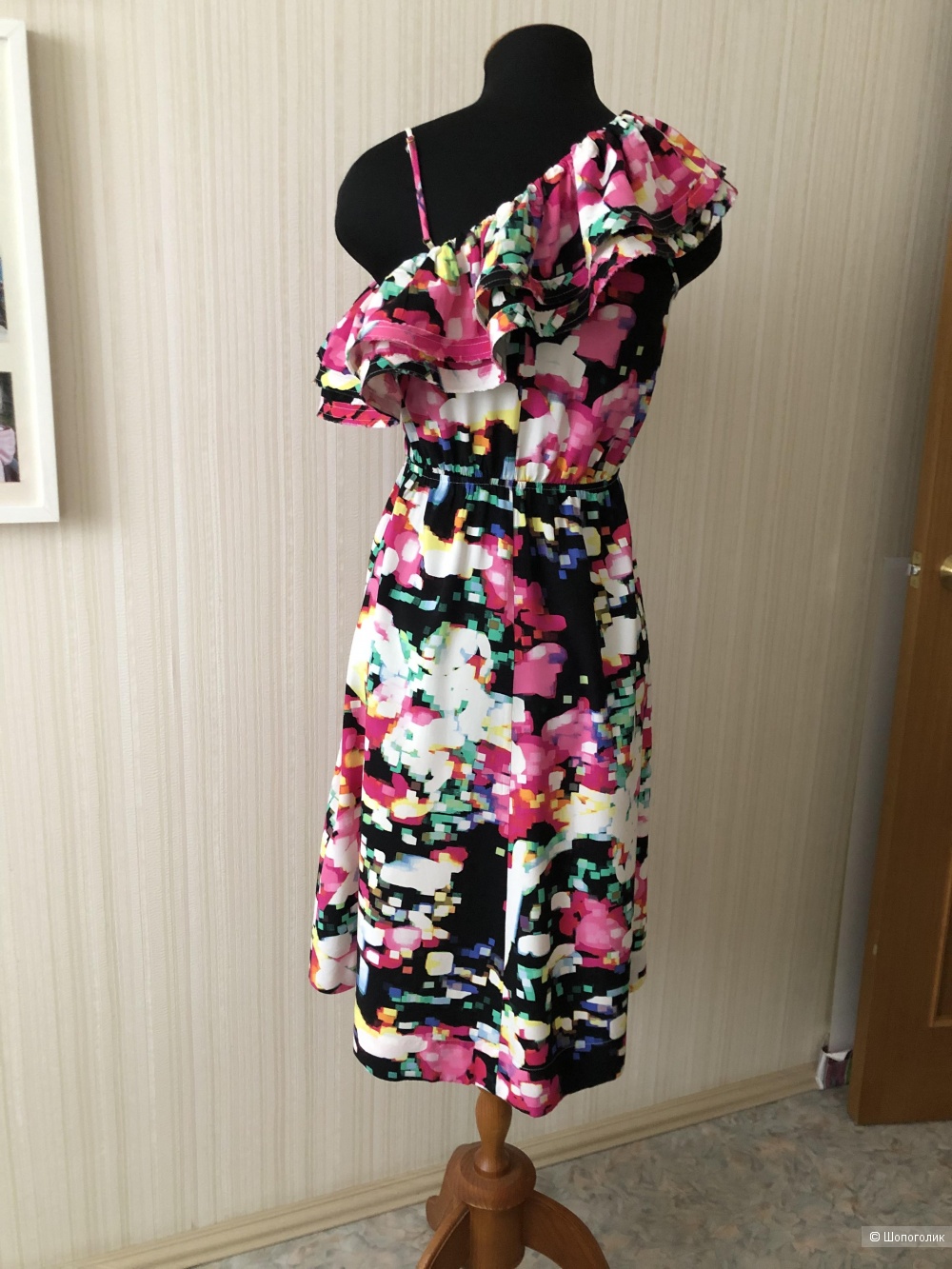 Платье H&M, размер 38 (русский 44)