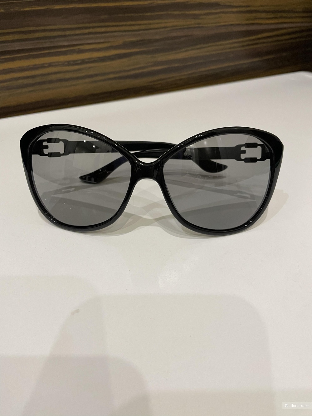 Солнцезащитные очки Armani