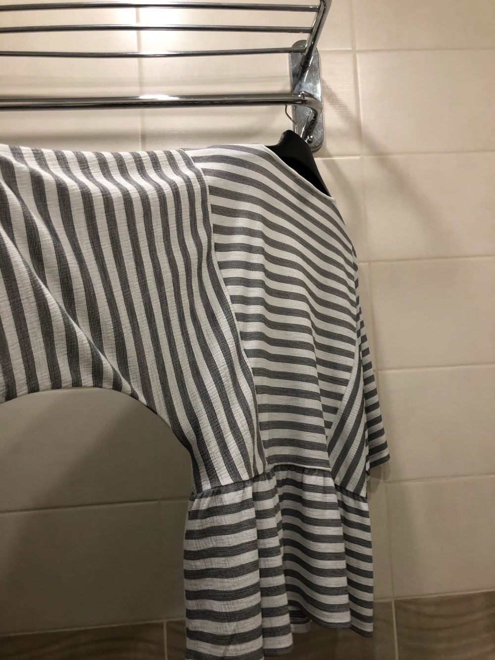 Блузка DKNY. Размер XL-XXL.
