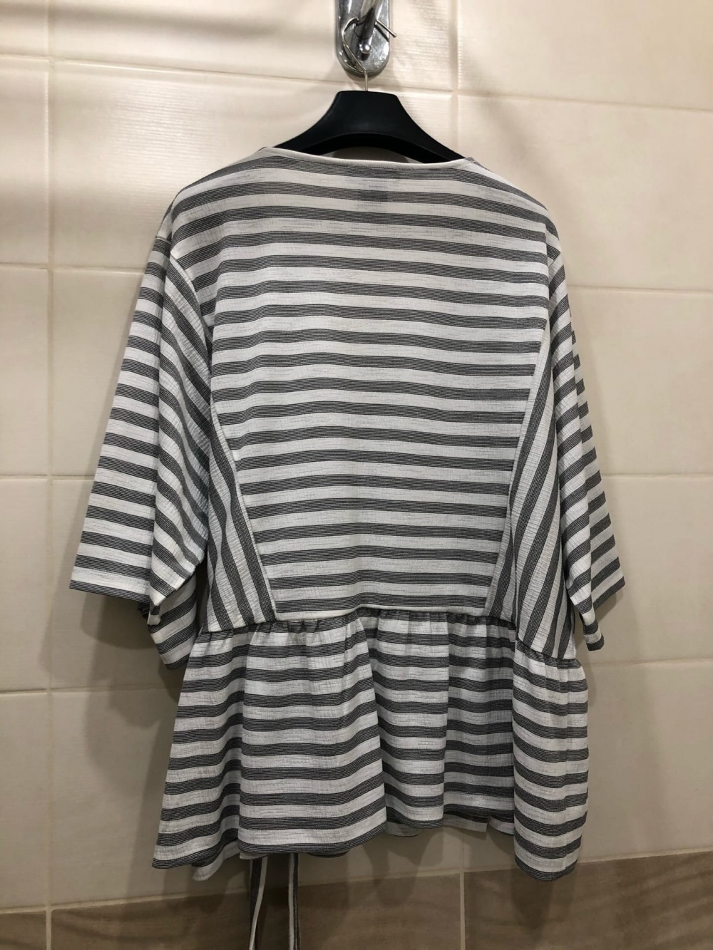 Блузка DKNY. Размер XL-XXL.