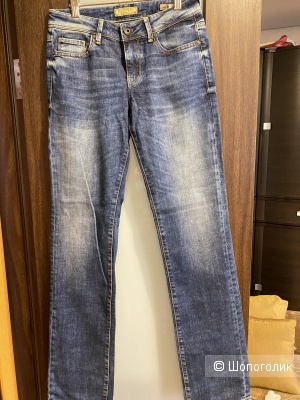 Новые джинсы GUESS 27 размер