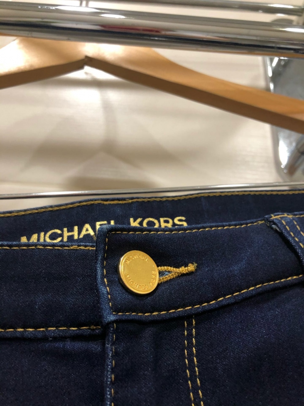 Джинсы Michael Kors. Размер 6/28.