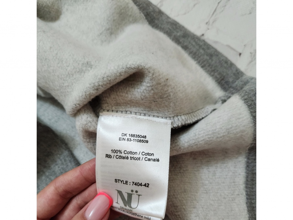 Безрукавка NU Denmark р: XS наш 42/44