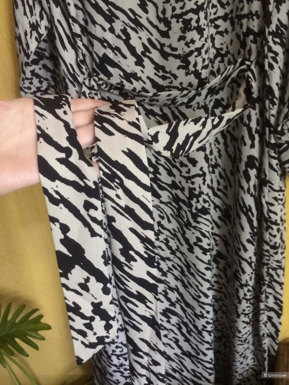 Платье-рубашка H&M, M-L.