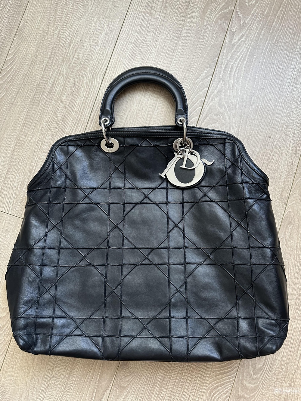 Сумка Christian Dior размер 37 на 43 см