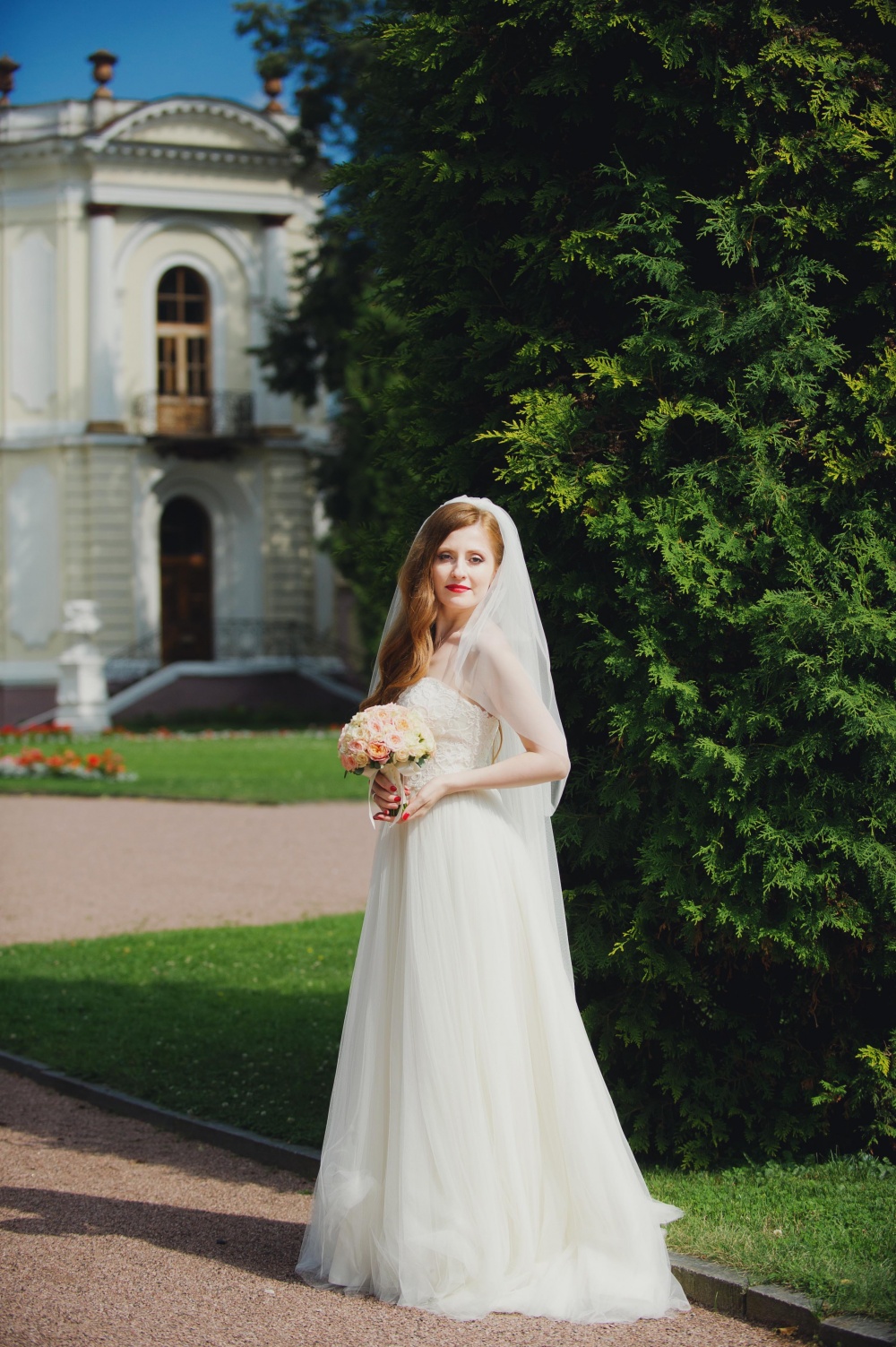 Свадебное платье с открытыми плечами, 42-44, Natalia Romanova, Мэри Трюфель
