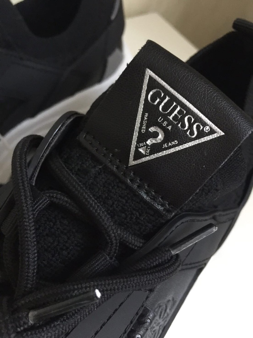 Кроссовки Guess Braydin р. 37 (23.5 см)