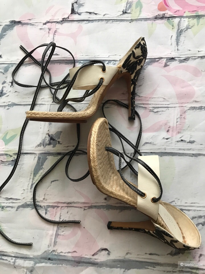 Босоножки от Gucci 40