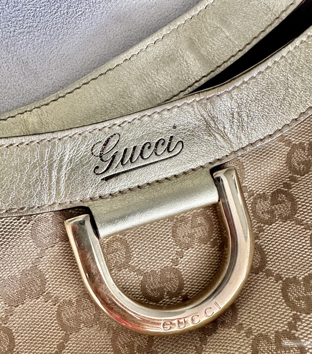 Сумка Gucci.