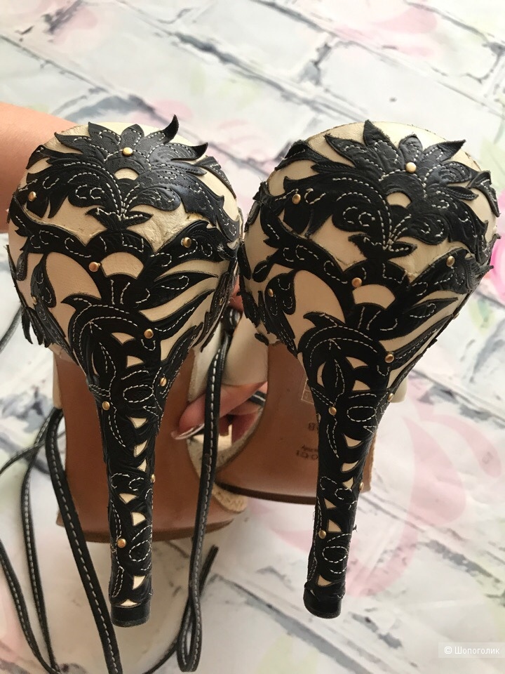 Босоножки от Gucci 40