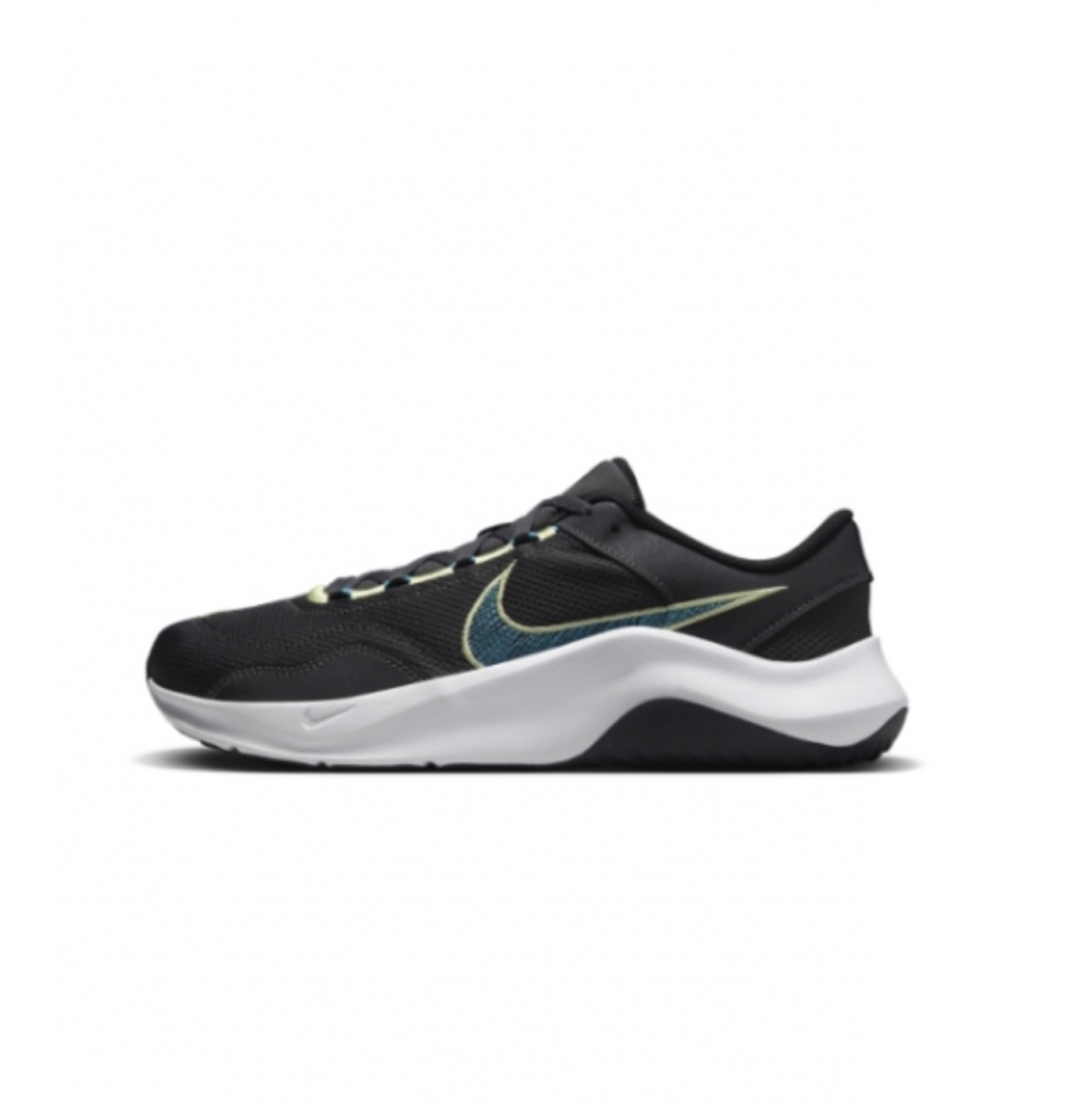 Кроссовки Nike Legend Essential 3 Next Nature US 10/43