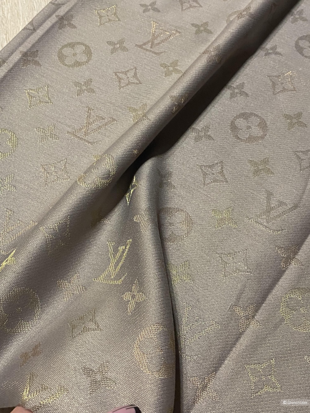 Шаль Louis Vuitton so shine monogram 142,5*142,5