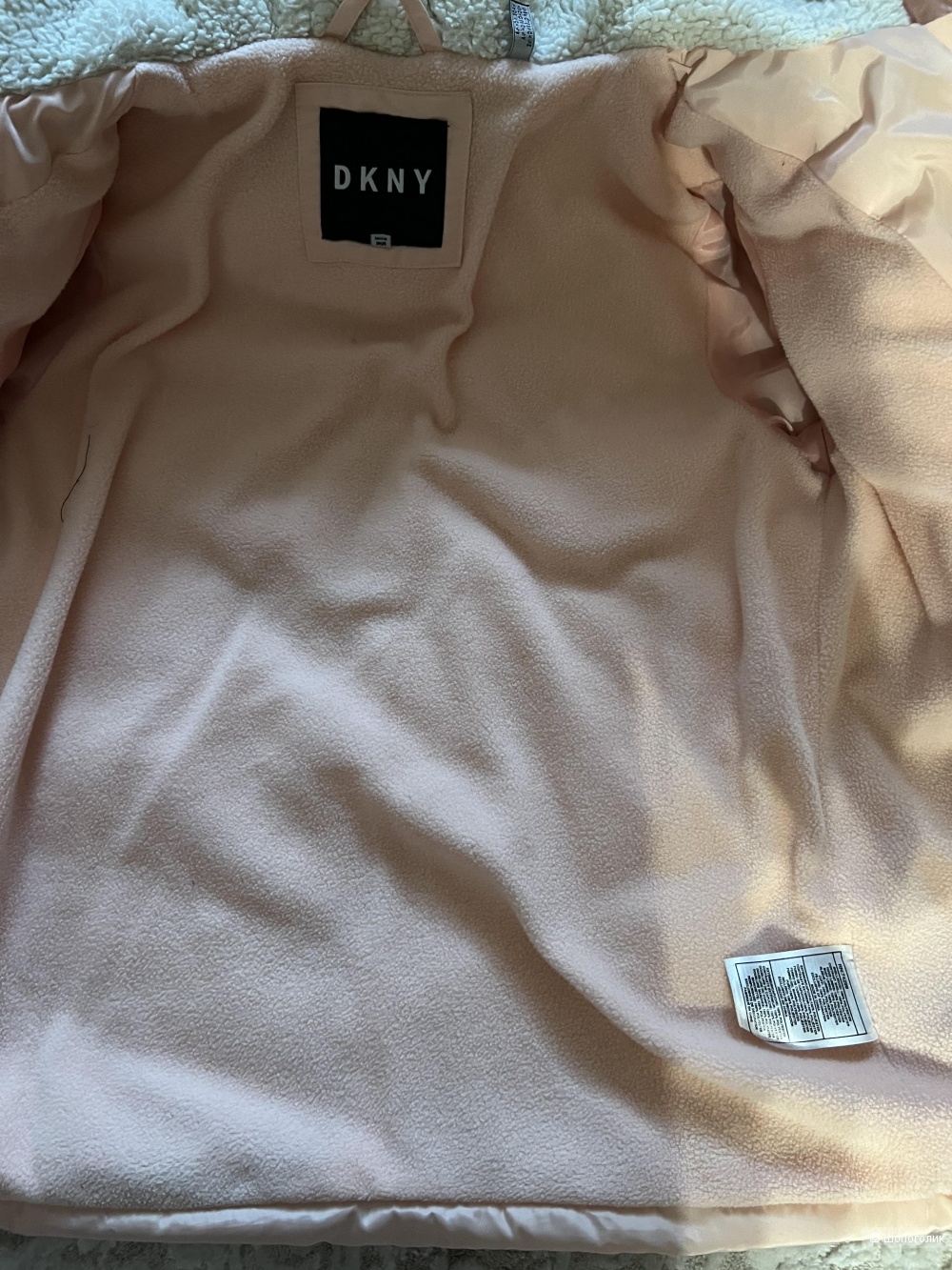 Куртку DKNY. Размер 10/12 лет