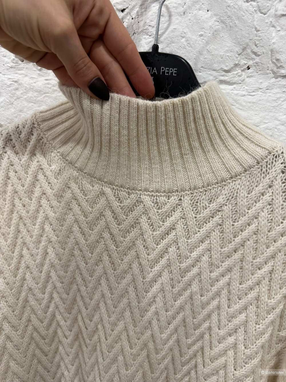 Пуловер  LAURA CLEMENT .Размер S-M.