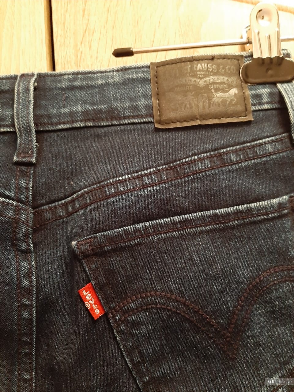 Джинсы Levi's маркировка 28