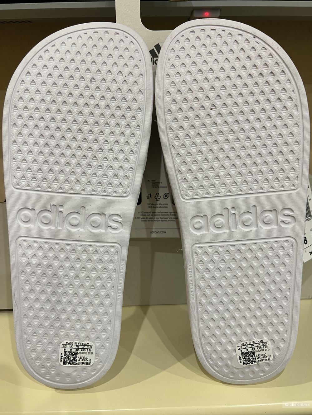 Adidas шлепки 40/41 размер