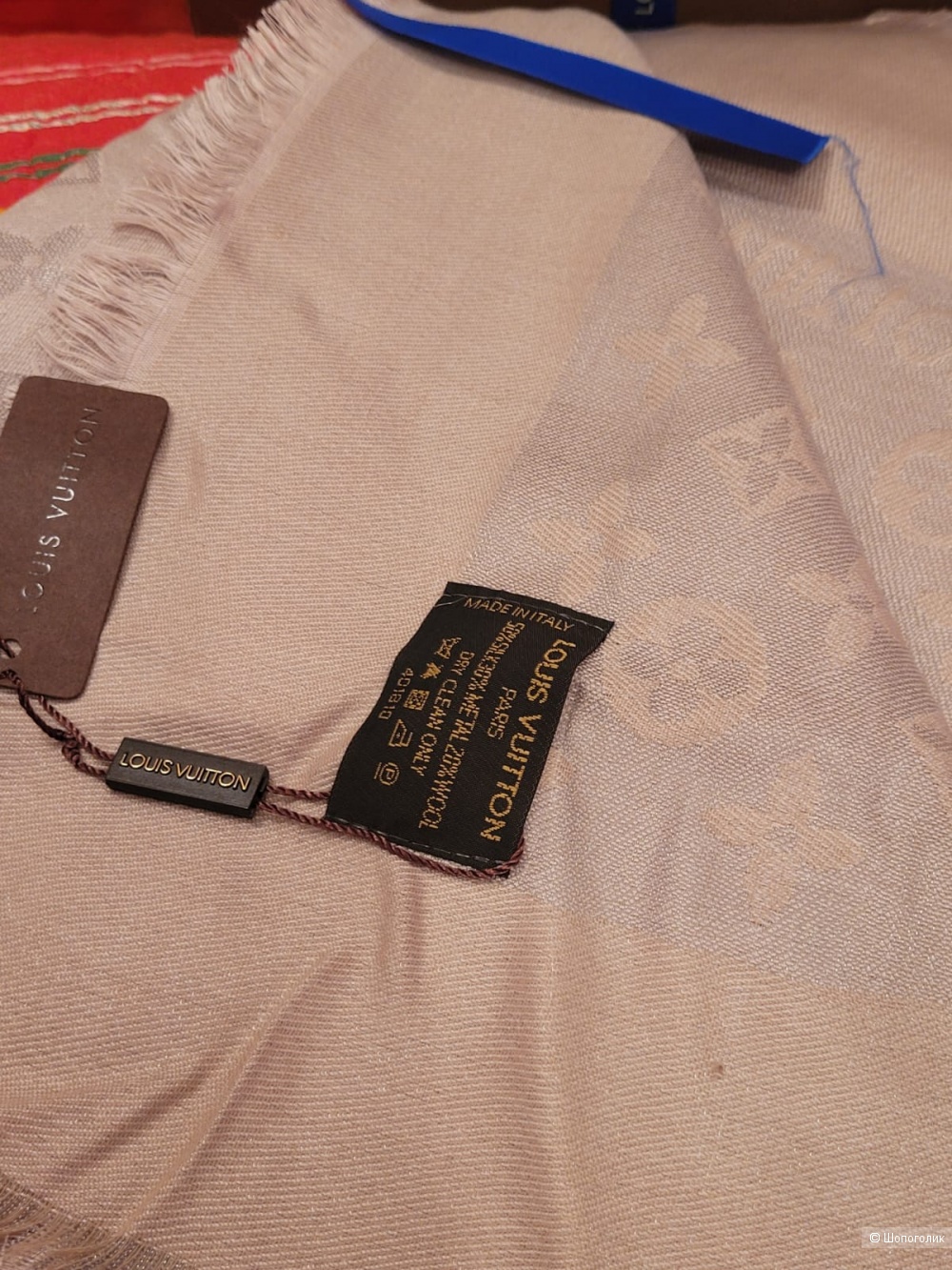 Платок (шаль) Louis Vuitton .