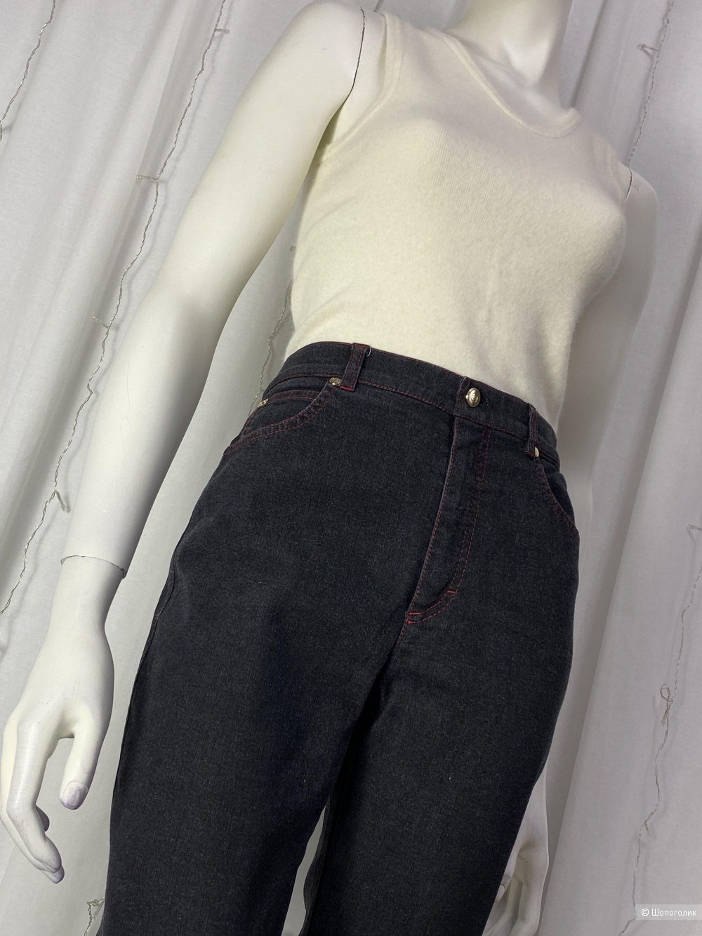 Джинсы Escada 38