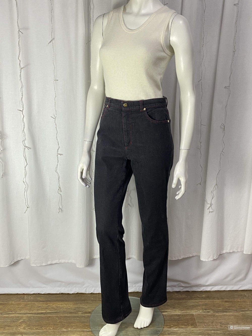 Джинсы Escada 38