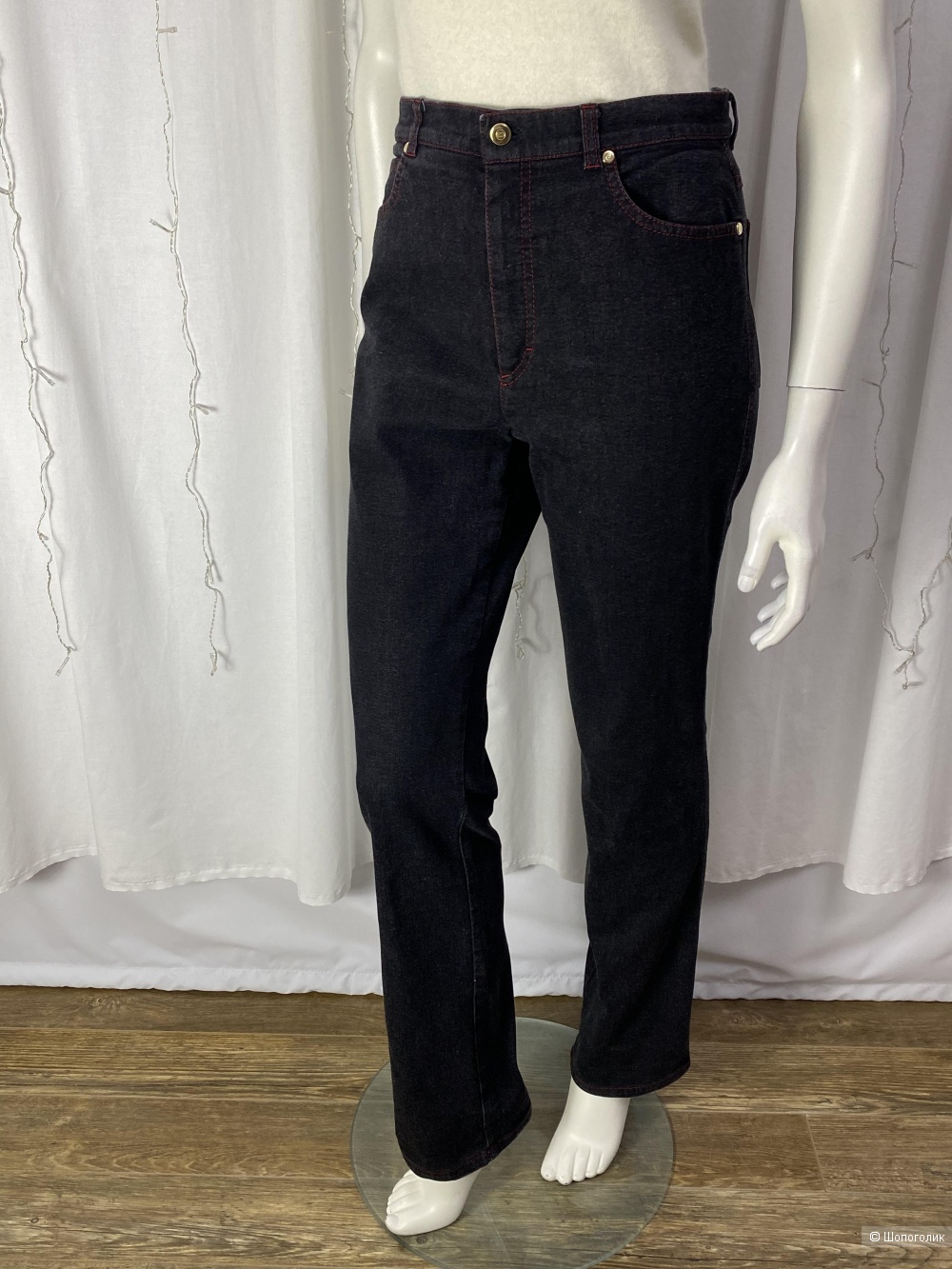 Джинсы Escada 38