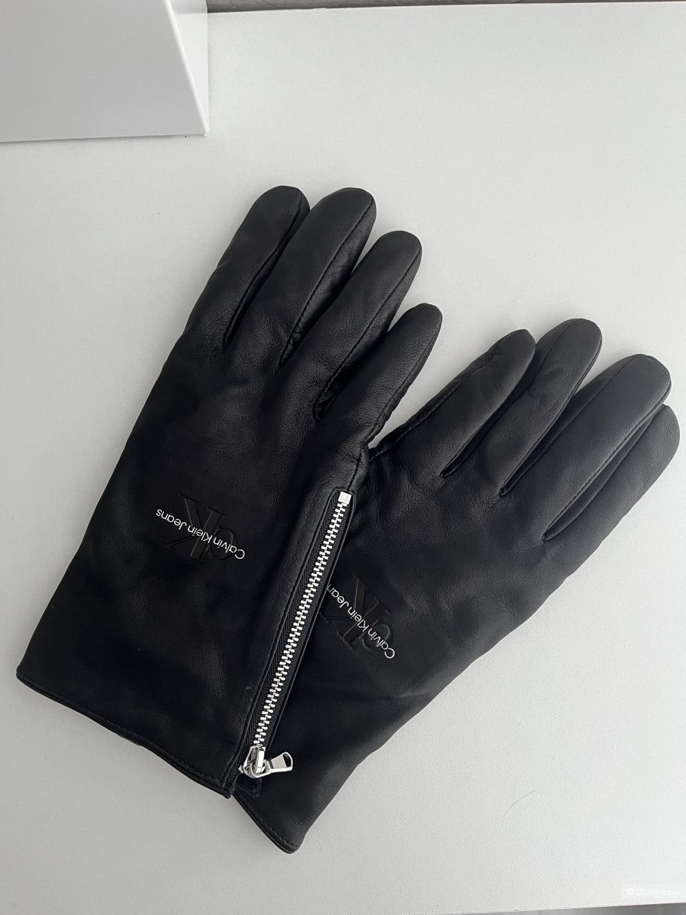 Перчатки кожаные Calvin Klein M/L