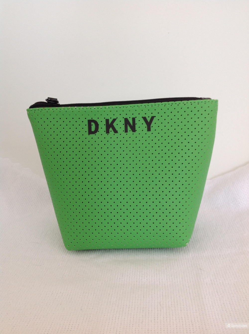 Косметичка DKNY