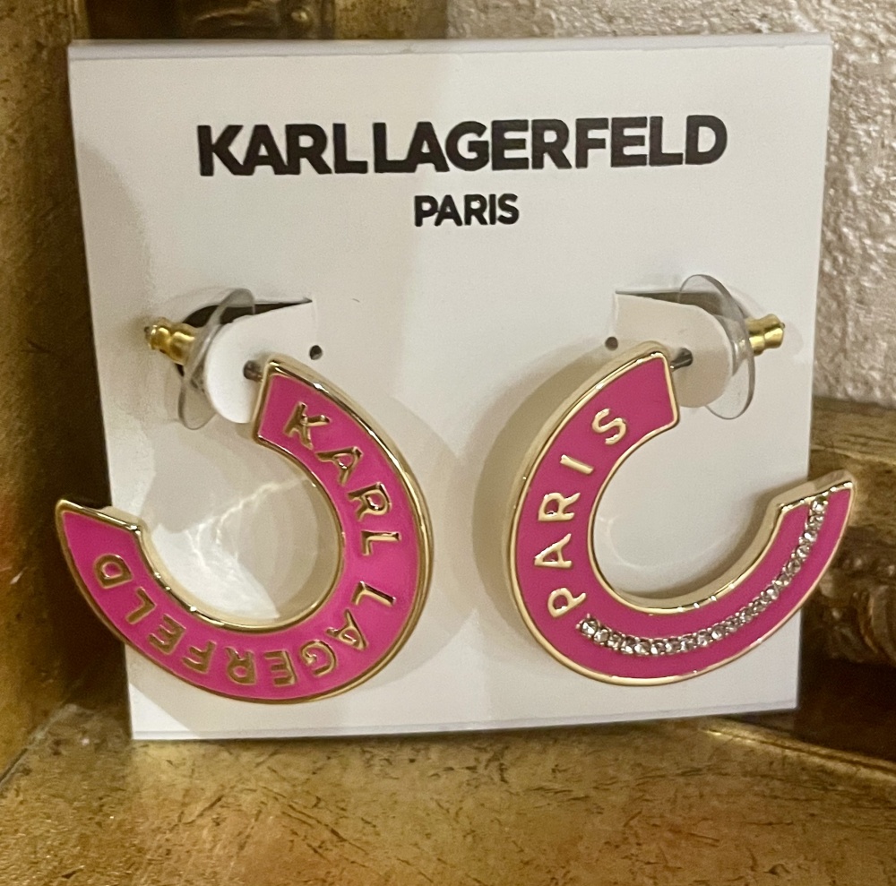 Серьги Karl Lagerfeld.