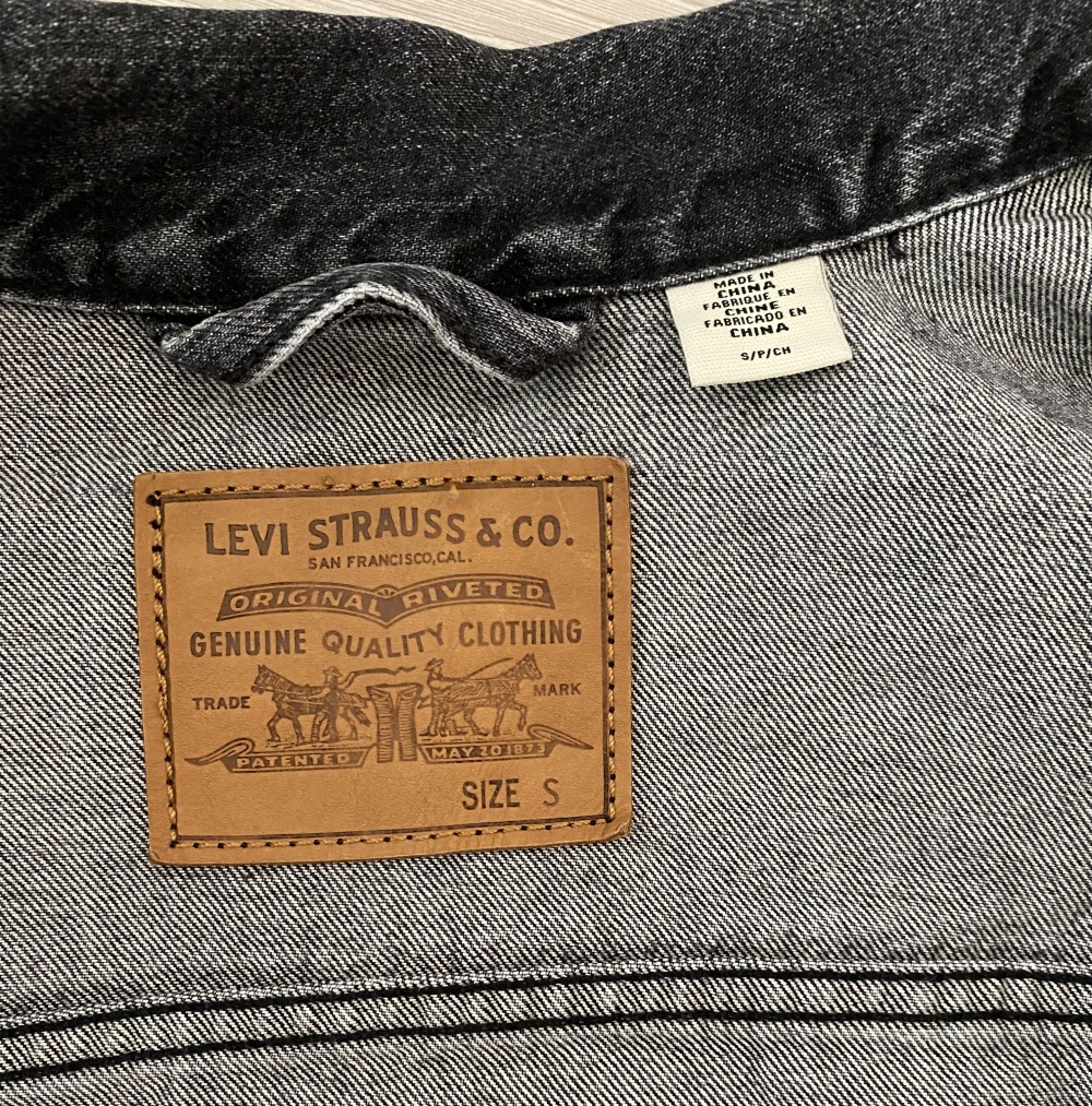 Куртка Levi’s, размер S