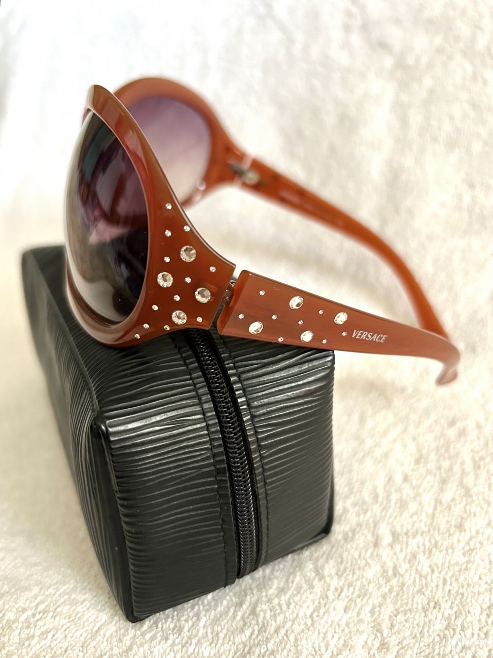 Солнцезащитные очки Versace. One size