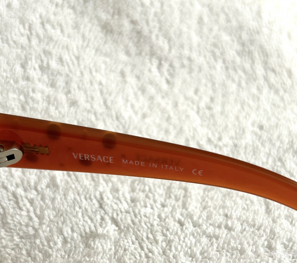 Солнцезащитные очки Versace. One size